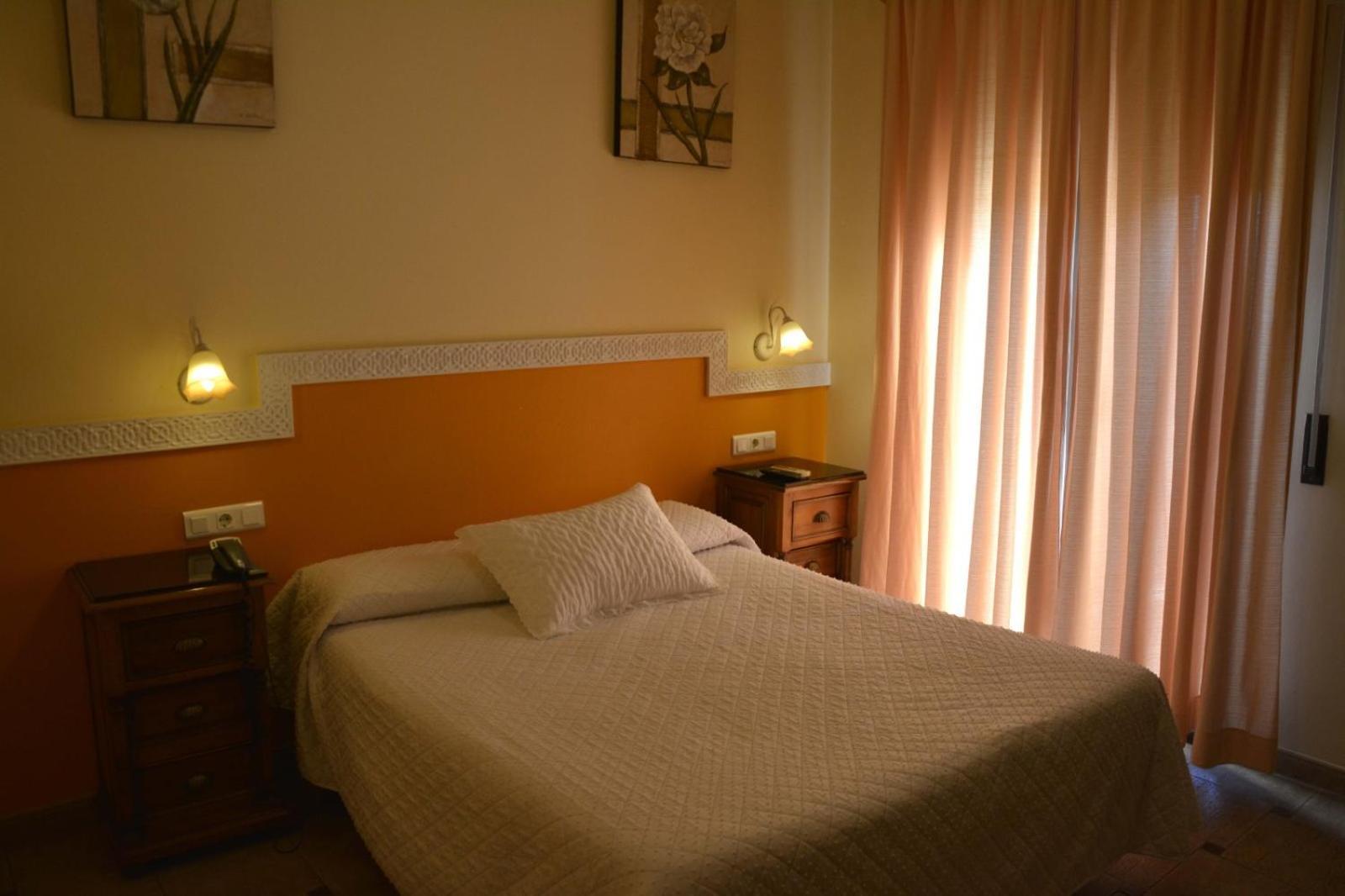 Hotel Sierra De Araceli Lucena Bagian luar foto